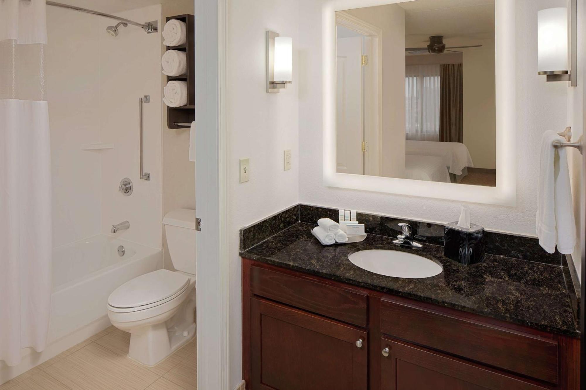 Homewood Suites By Hilton Minneapolis-Mall Of America Блумингтън Екстериор снимка