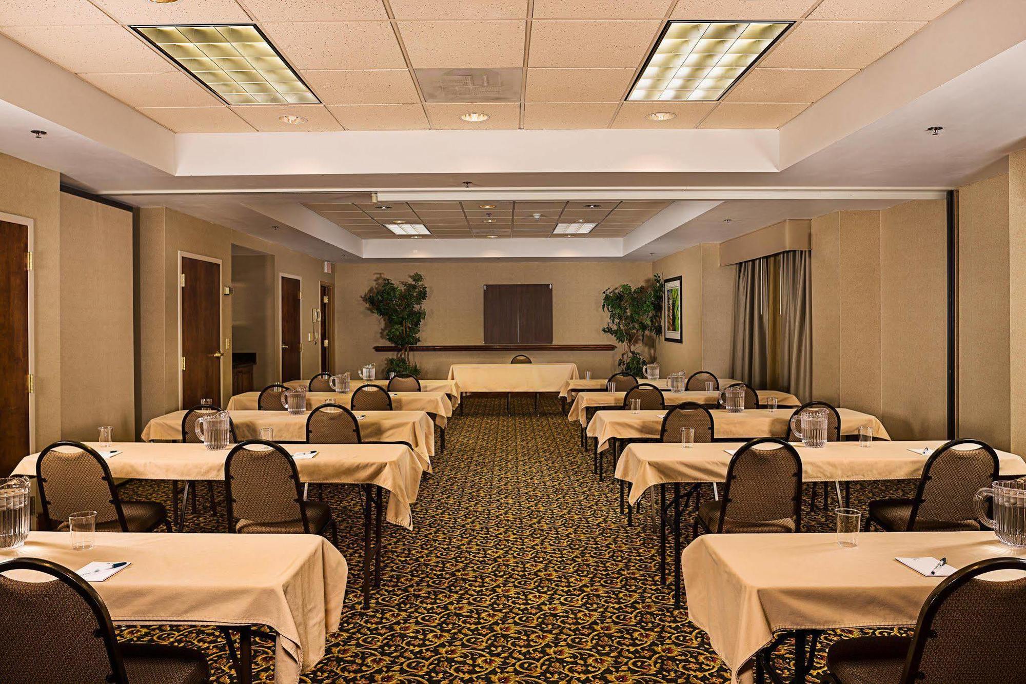 Homewood Suites By Hilton Minneapolis-Mall Of America Блумингтън Екстериор снимка